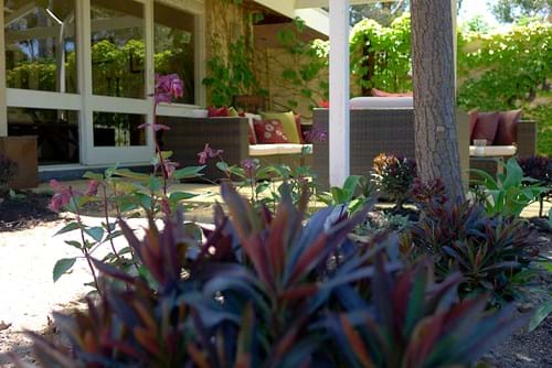 Outdoor seating Lower Plenty